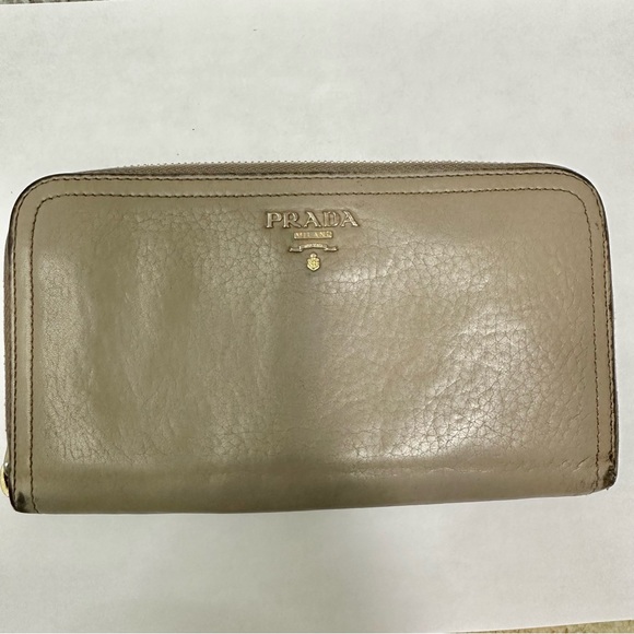 Prada Milano Zippy Wallet - Picture 1 of 10